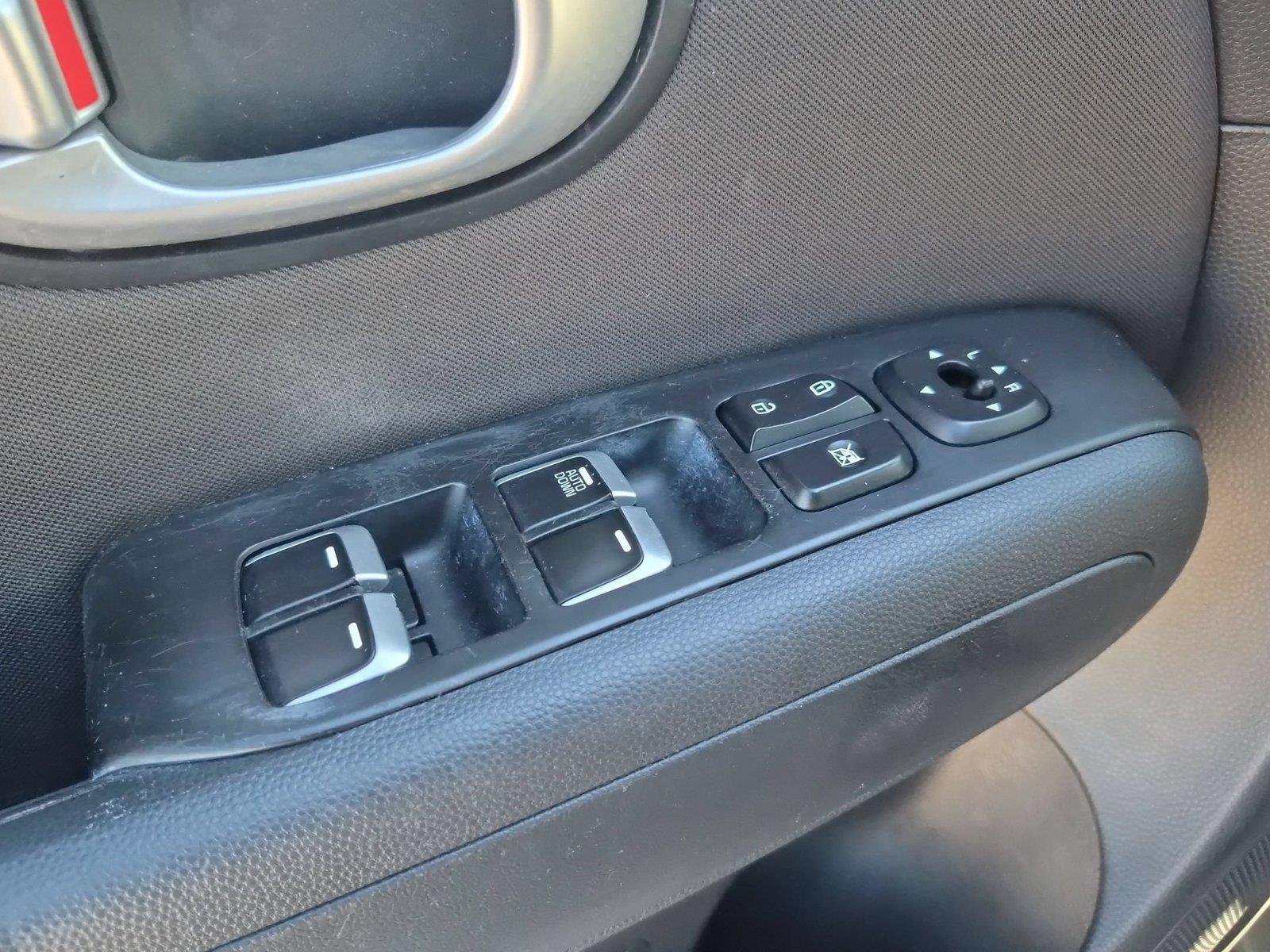 Used 2018 Titanium Gray Kia Base image 15