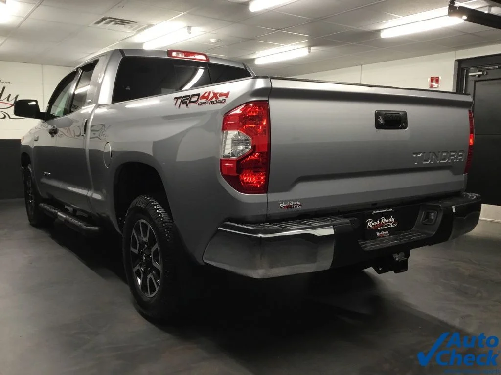 Used 2017 Silver Toyota SR5 image 8