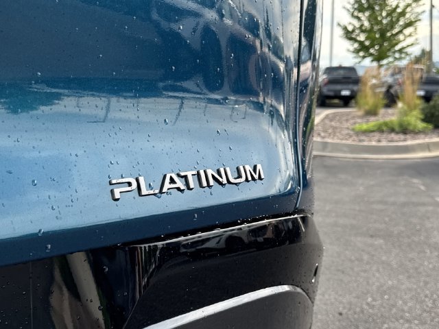 New 2026 Aurora Blue Pearl Metallic / Super Black Two-tone Nissan Platinum image 8