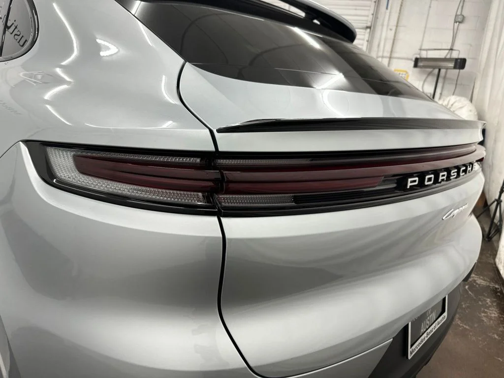 Used 2024  Porsche Base image 11
