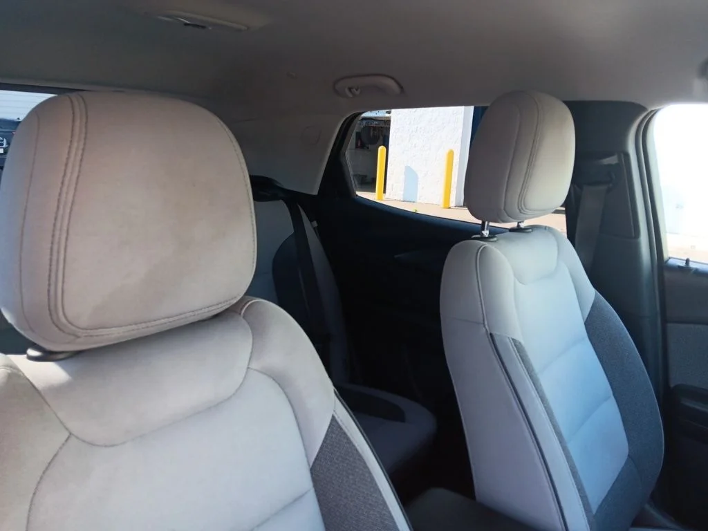 Used 2021 Summit White Chevrolet LT image 38