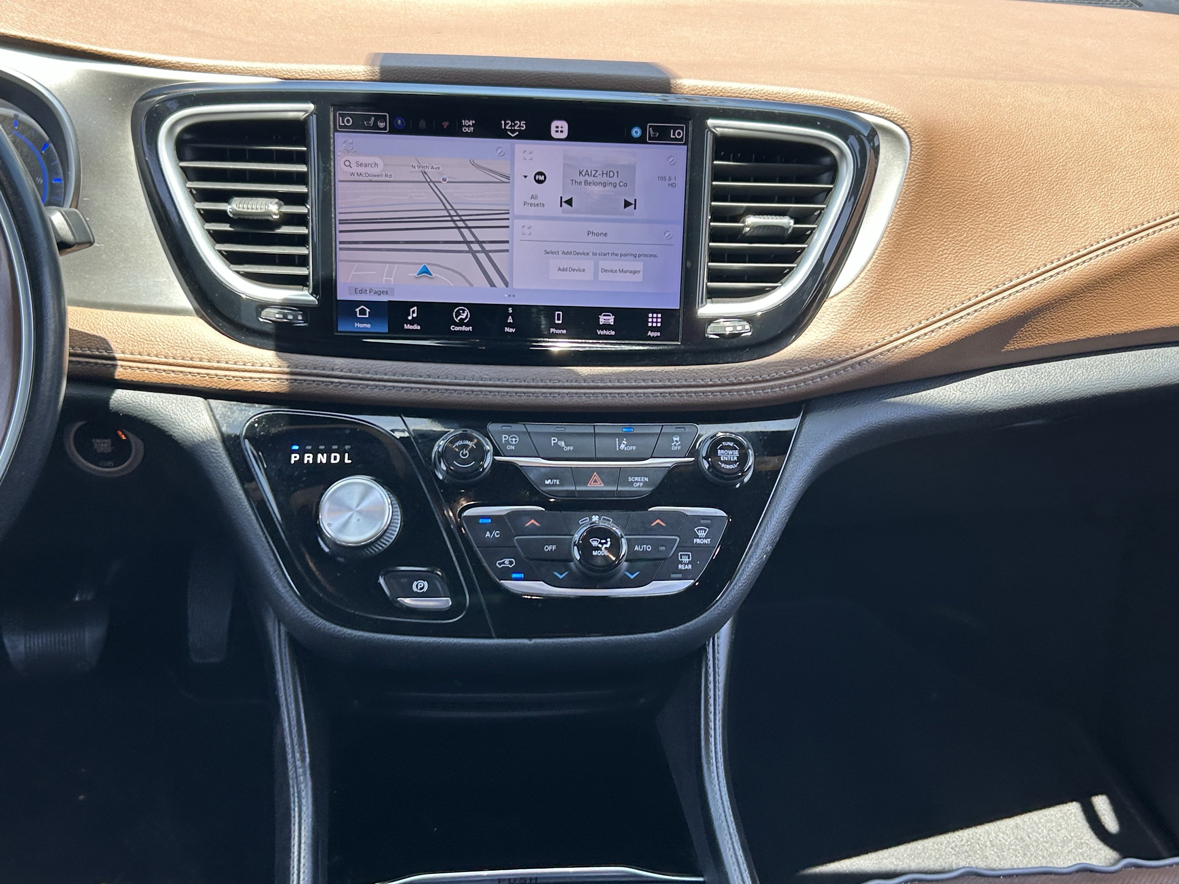 Used 2021 Ocean Blue Metallic Chrysler Hybrid Limited image 18