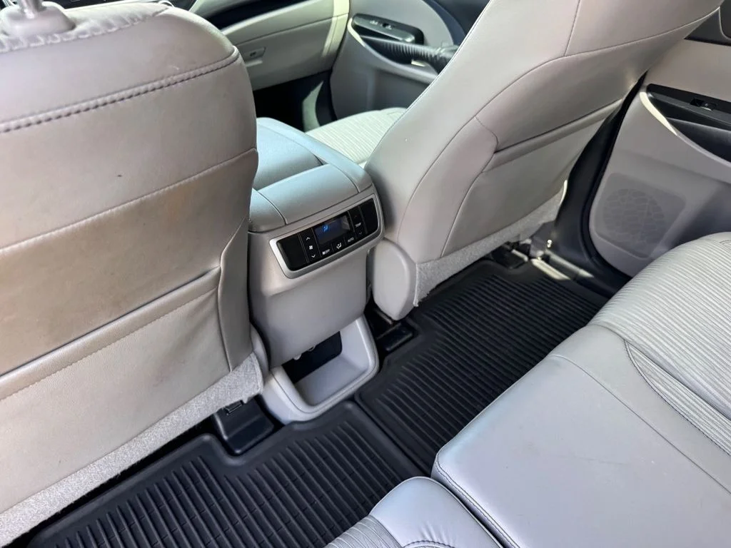 Used 2014 Silver Toyota LE Plus V6 image 12