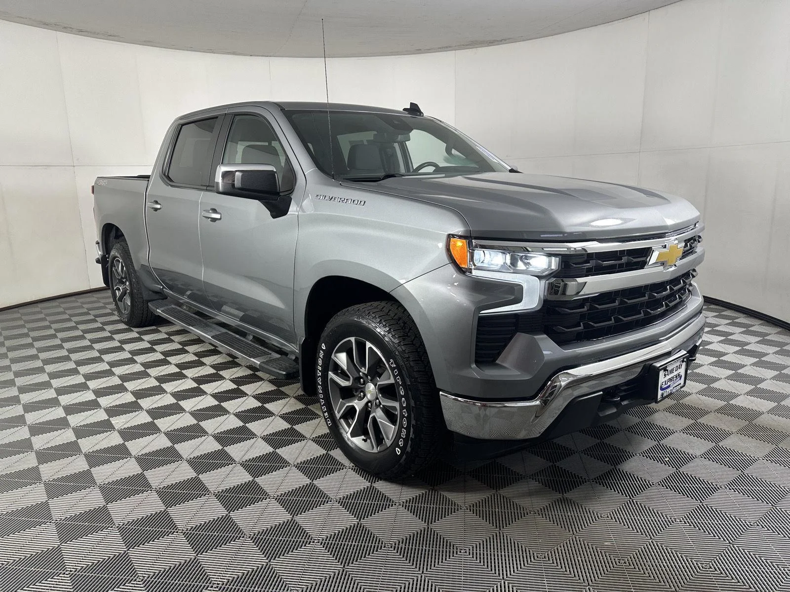 Used 2023 Sterling Gray Metallic Chevrolet LT image 13