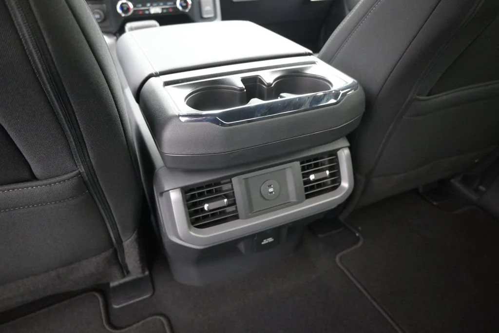 New 2026 Agate Black Metallic Ford XLT image 21