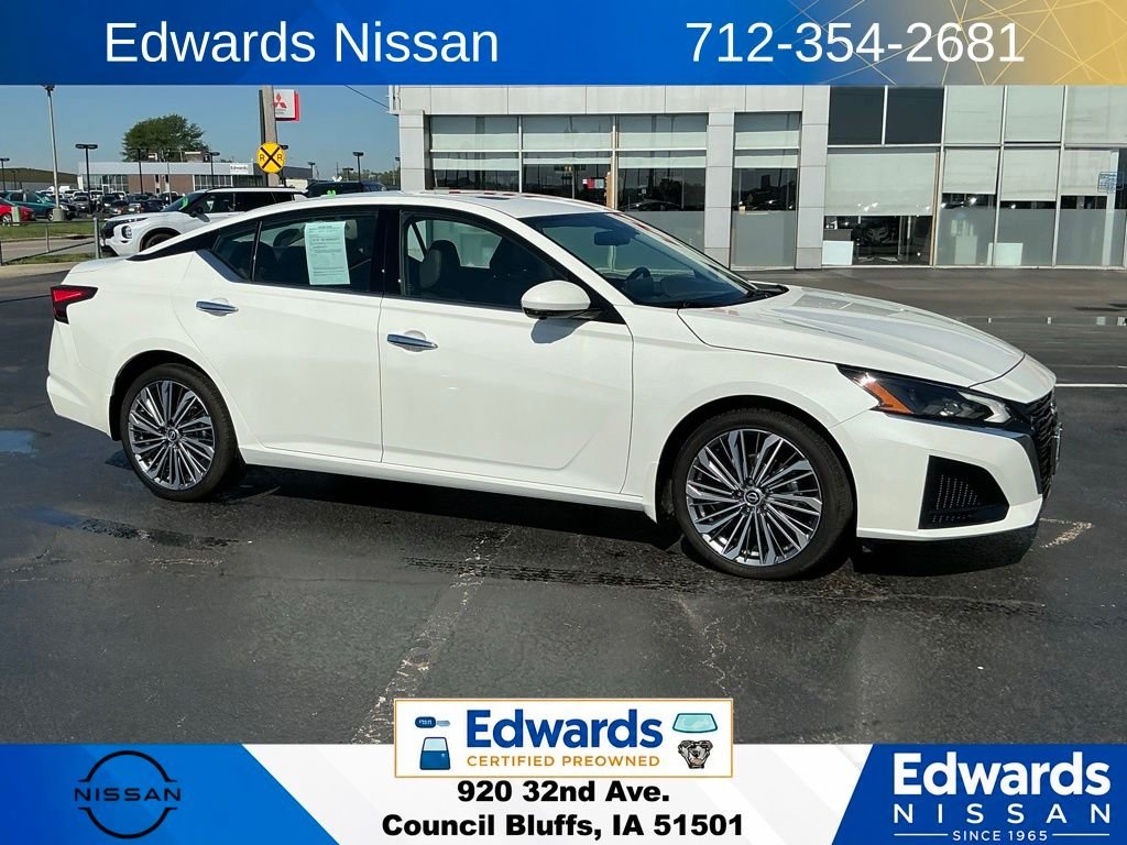 Used 2023 White Nissan 2.5 SL image 1