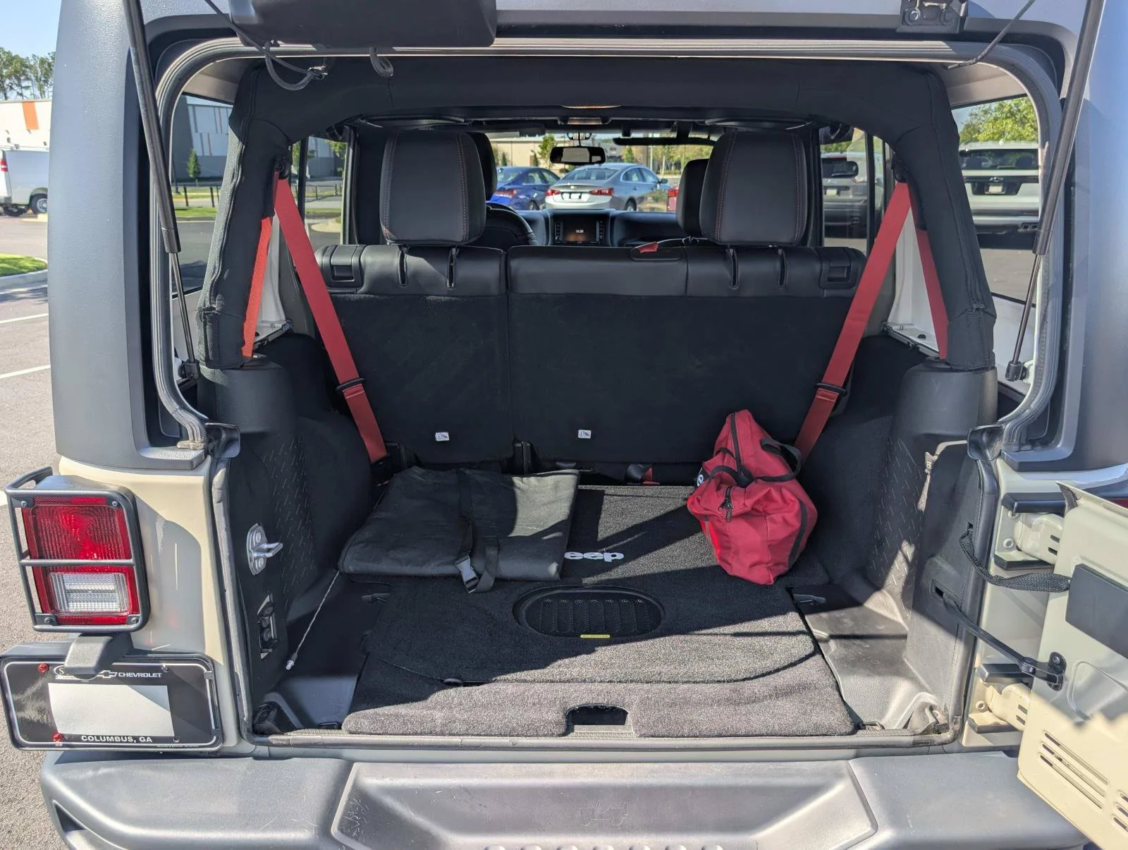 Used 2017 Beige Jeep Rubicon Recon 4x4 image 9