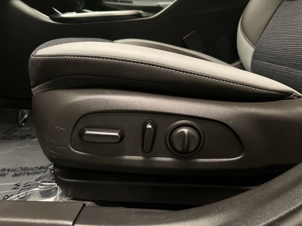 2025 Buick Envista Preferred - Photo 12