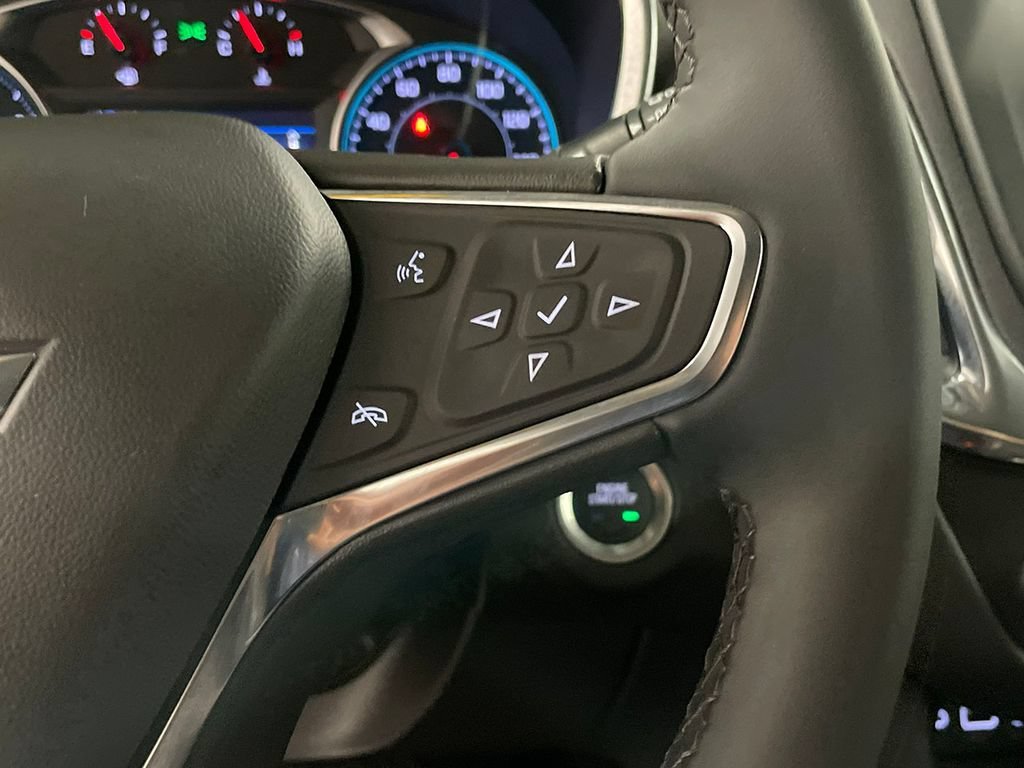 Used 2024 Summit White Chevrolet LT image 36