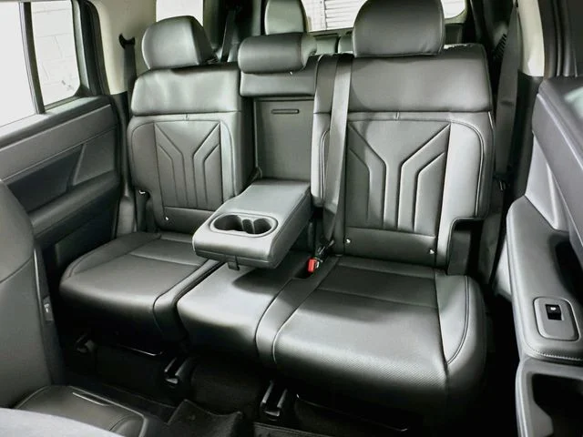 New 2026 Black Hyundai SEL image 11