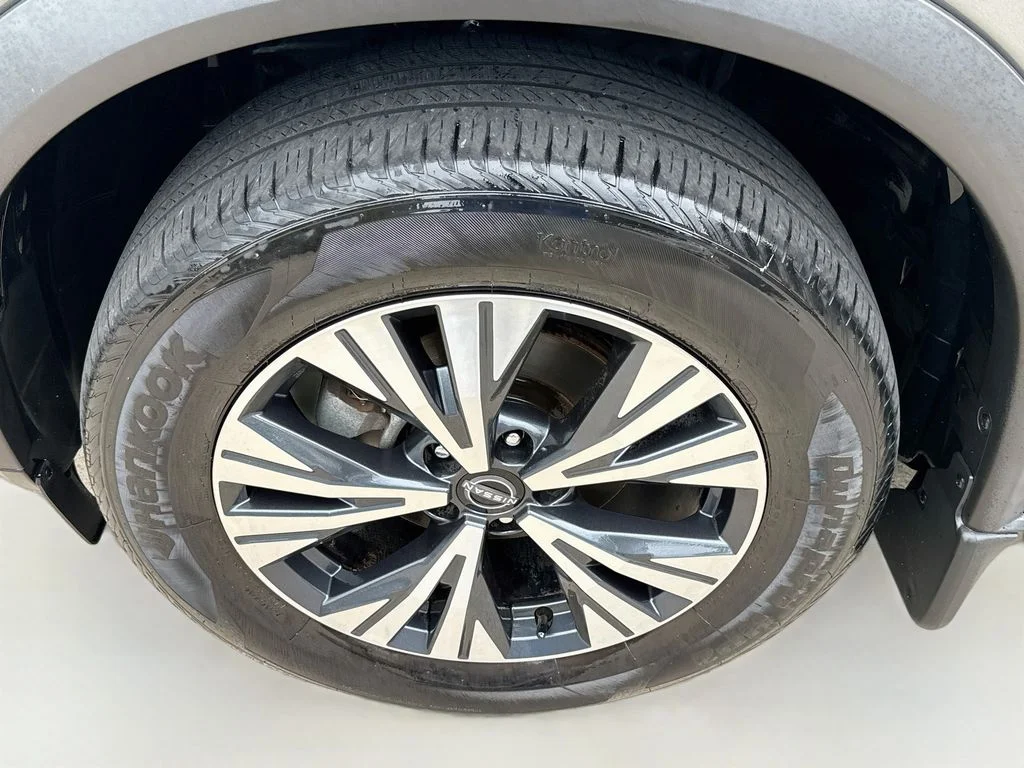 Used 2023 Gun Metallic Nissan SV image 31