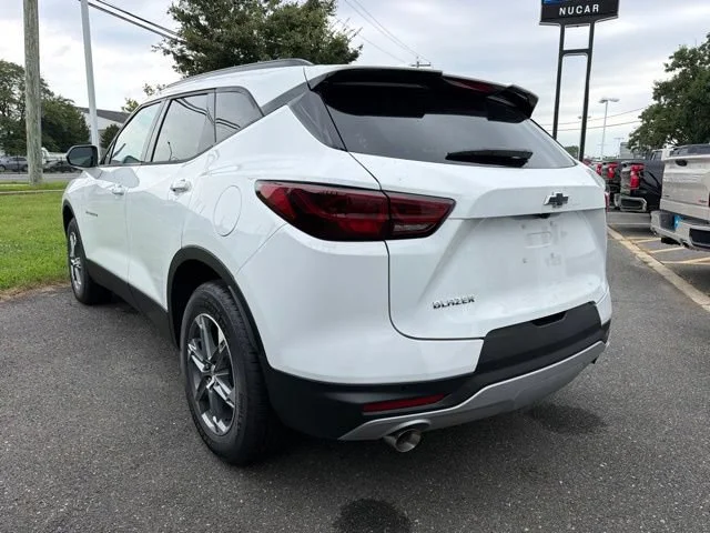New 2026 Summit White Chevrolet 2LT image 4