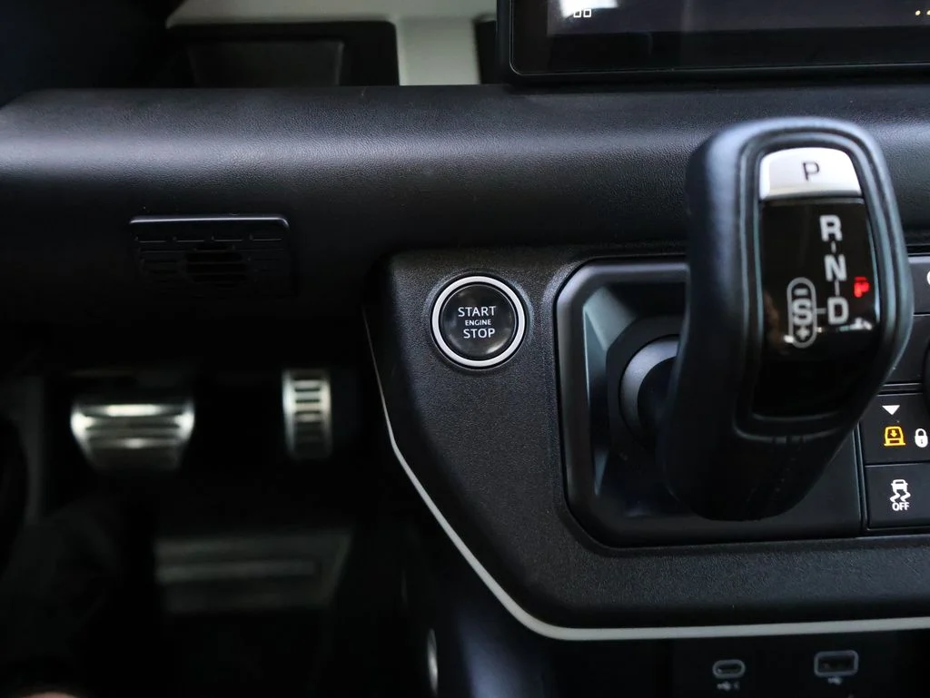 Used 2020  Land Rover HSE image 26