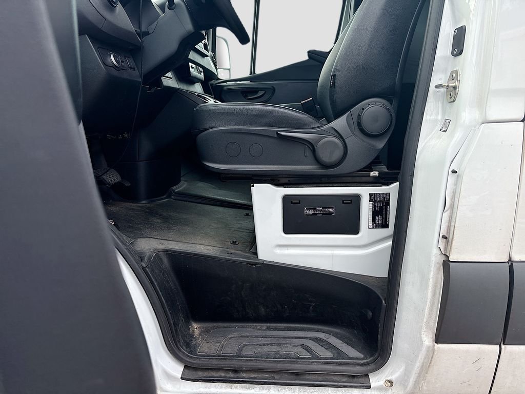 Used 2024 White Mercedes-Benz Cargo 144 WB image 35