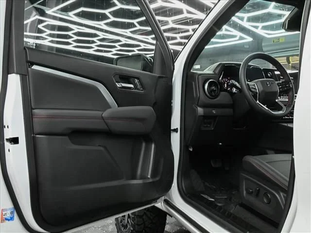 2026 Chevrolet Colorado Z71 - Photo 18