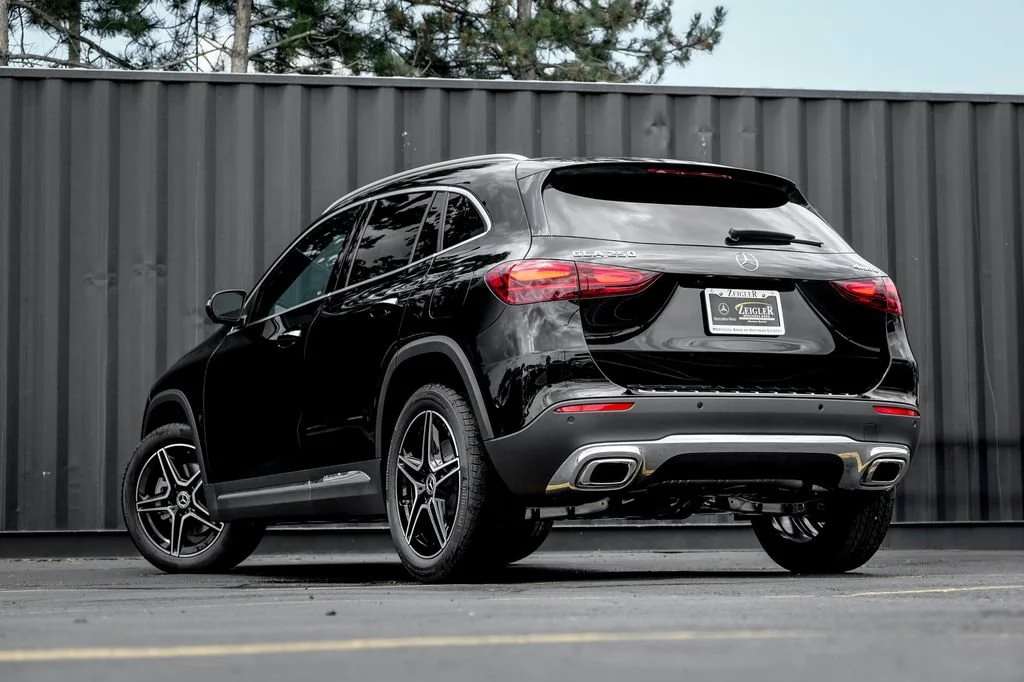 New 2026 Night Black Mercedes-Benz GLA 250 image 36