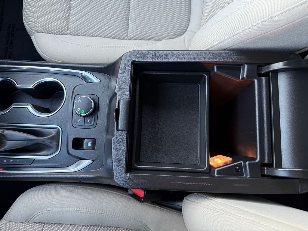 Used 2022 White Chevrolet LS image 35