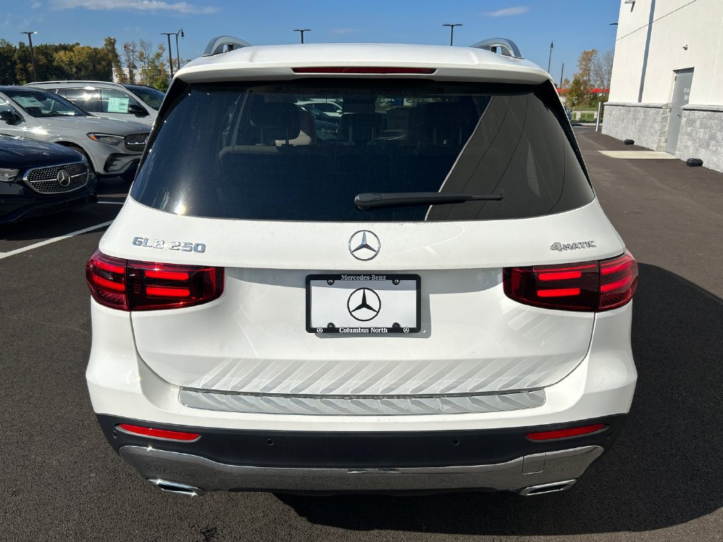 New 2026 Polar White Mercedes-Benz GLB 250 image 6