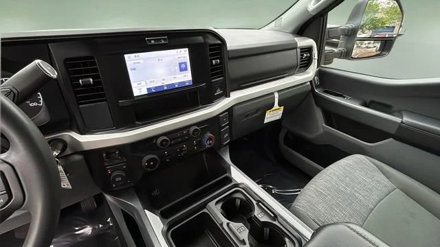 Used 2025 White Ford XLT image 25