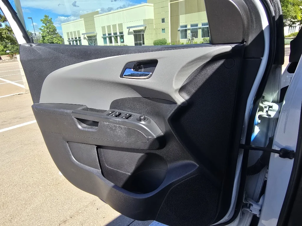 Used 2012 Summit White Chevrolet LTZ image 17