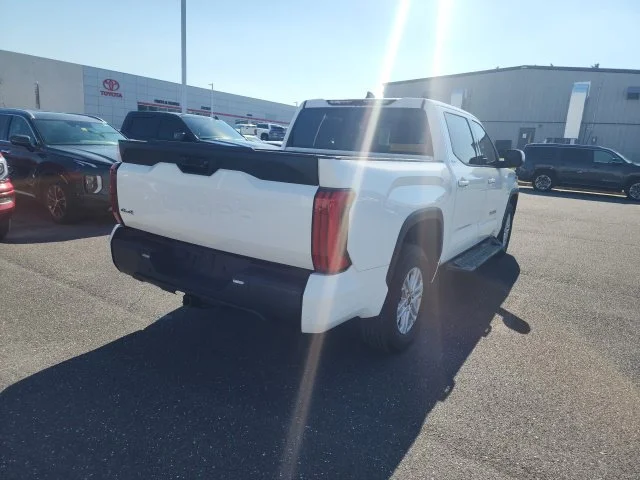 Used 2023 White Toyota SR5 image 5