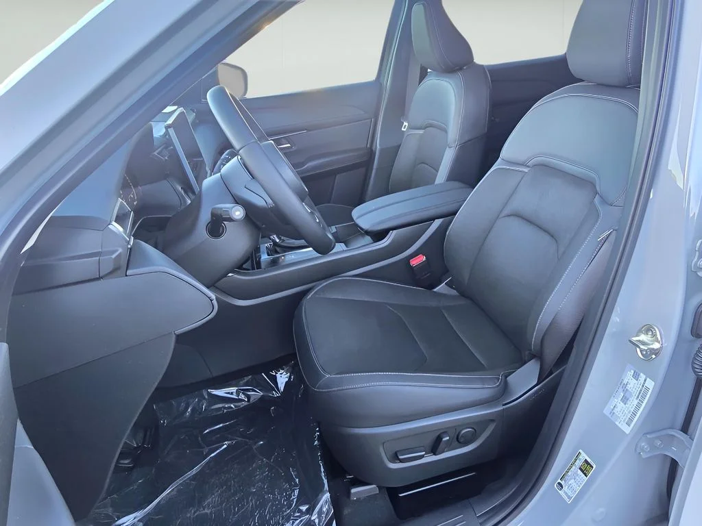 Used 2026 Aero Gray Metallic Mazda Preferred image 10
