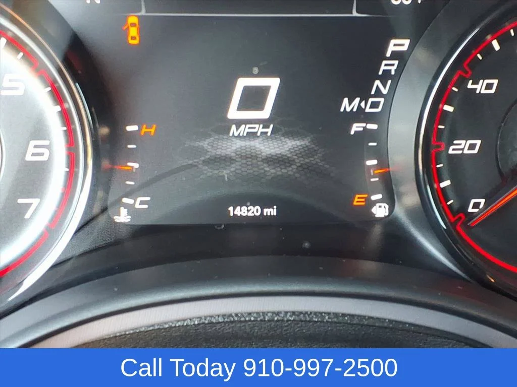 Used 2023 Orange Dodge SXT image 26