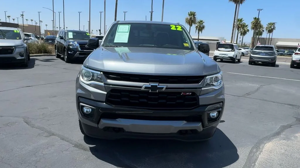 Used 2022 Gray Chevrolet Z71 image 4