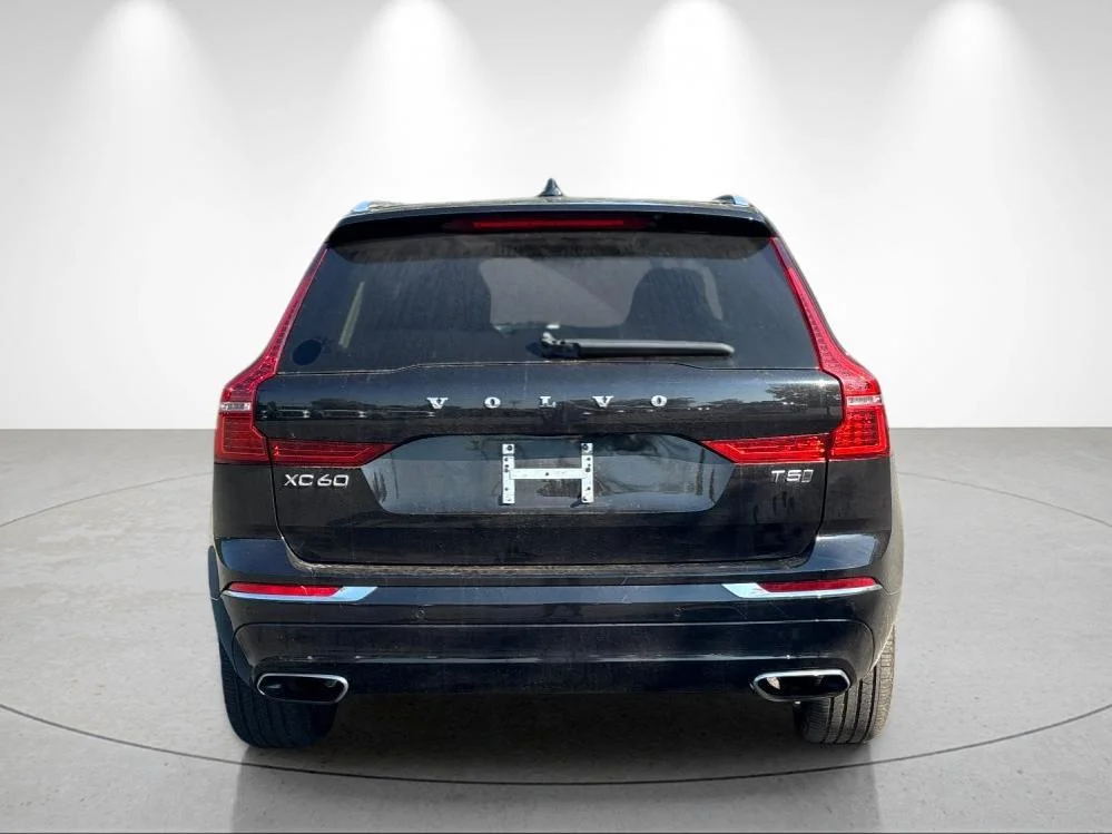 Used 2021 Onyx Black Metallic Volvo Inscription image 4