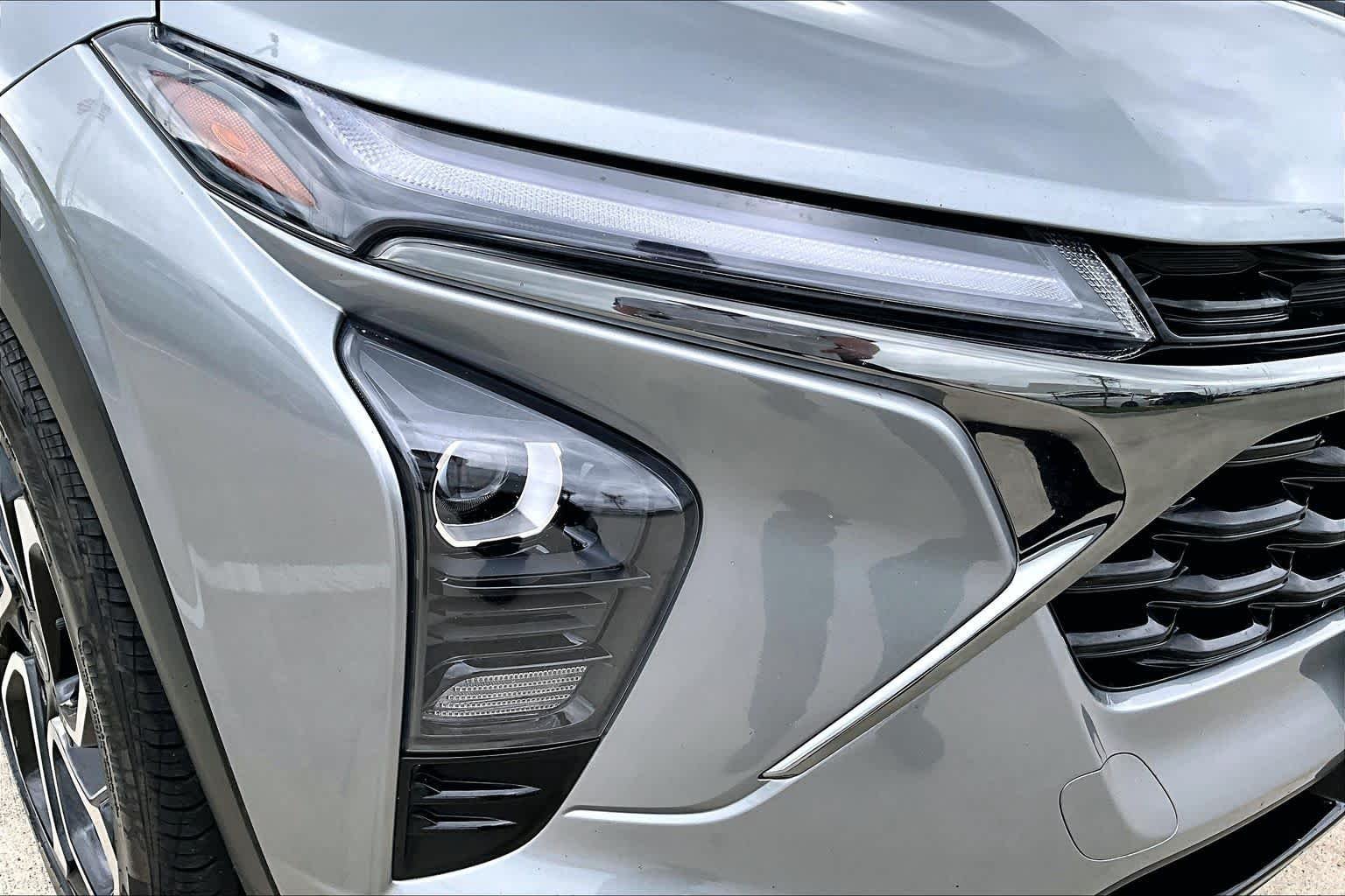 Used 2025 Sterling Gray Metallic Chevrolet 2RS image 27