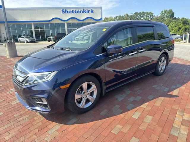 Used 2018 Blue Honda EX image 4