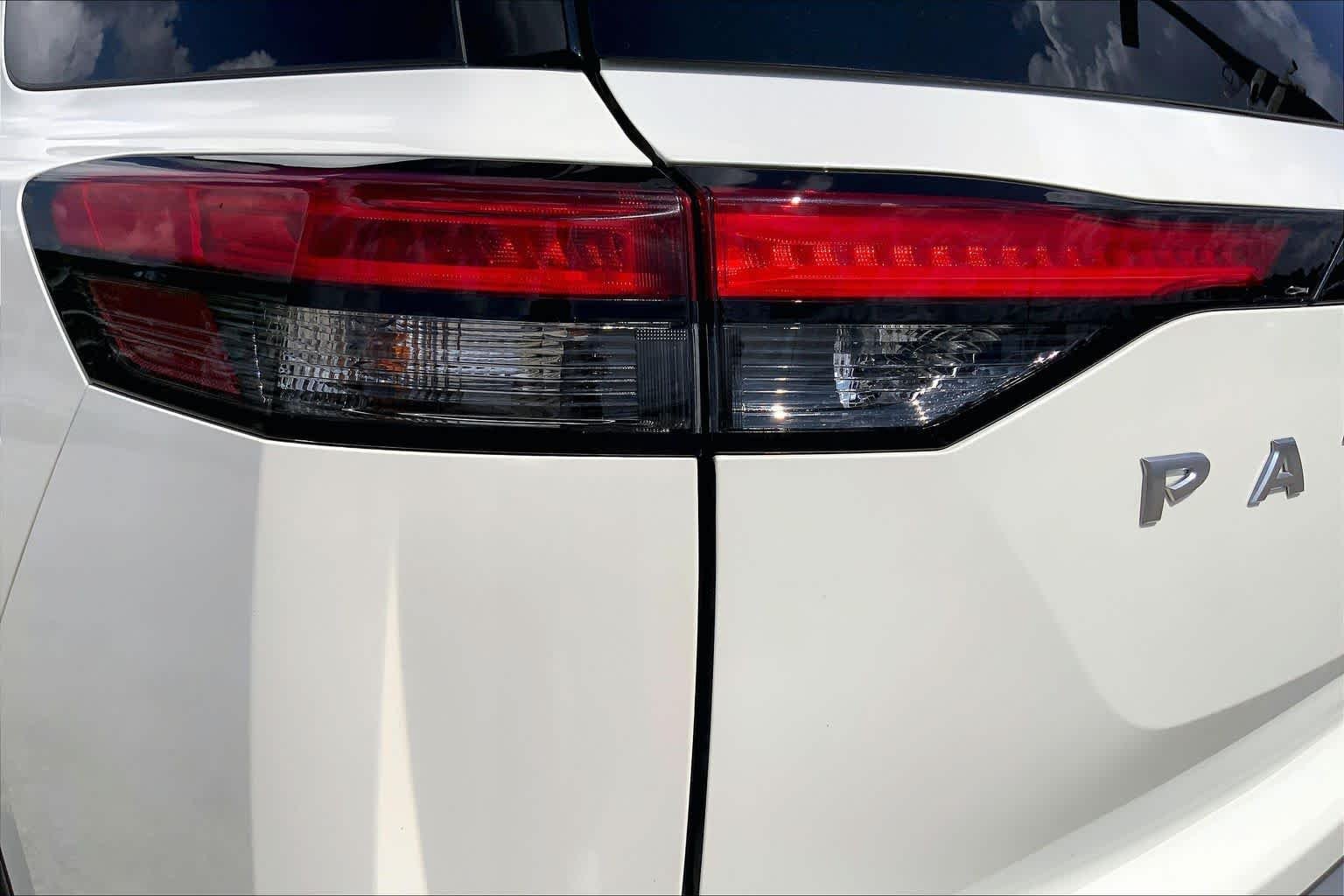 Used 2024 Pearl White Tricoat Nissan Platinum image 28
