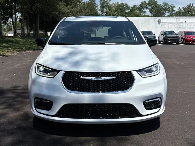2026 Chrysler Pacifica Select - Photo 36