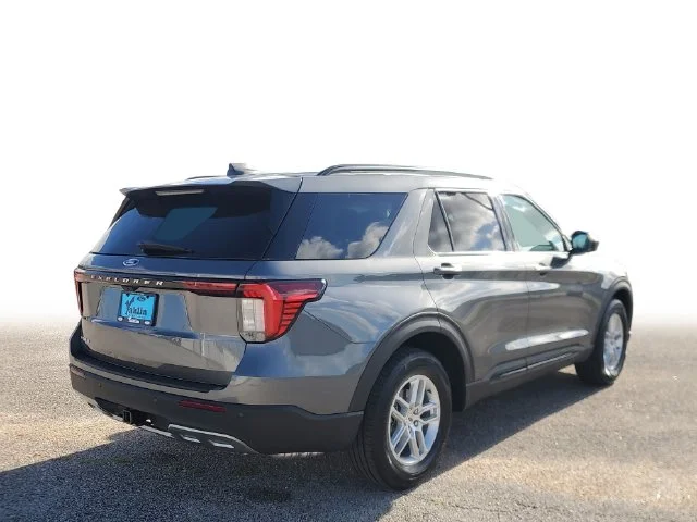 New 2026 Carbonized Gray Metallic Ford Active image 4