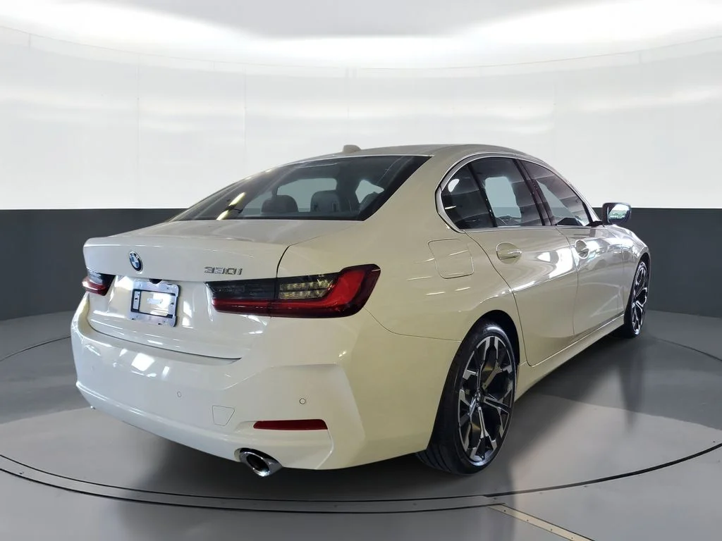 Used 2026 White BMW 330i image 3