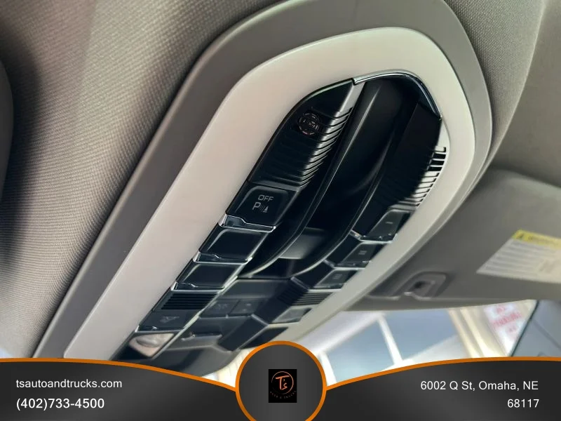 2016 Porsche Panamera Base - Photo 24