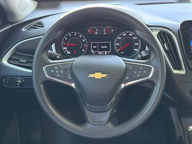 Used 2024 Summit White Chevrolet 1LT image 23