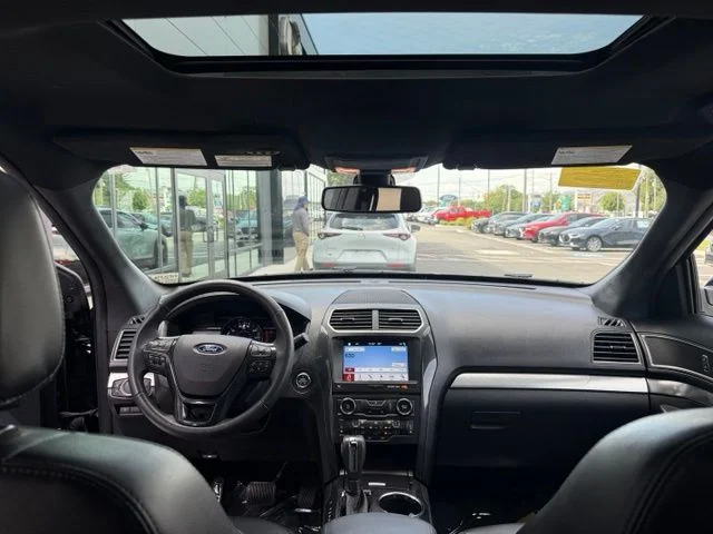 Used 2018 Black Ford XLT image 16