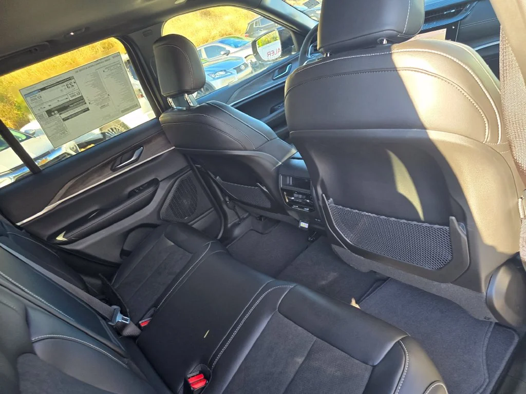 New 2027 Gray Jeep Laredo Altitude image 26