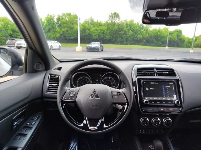New 2025 White Mitsubishi 2.0 SE image 14