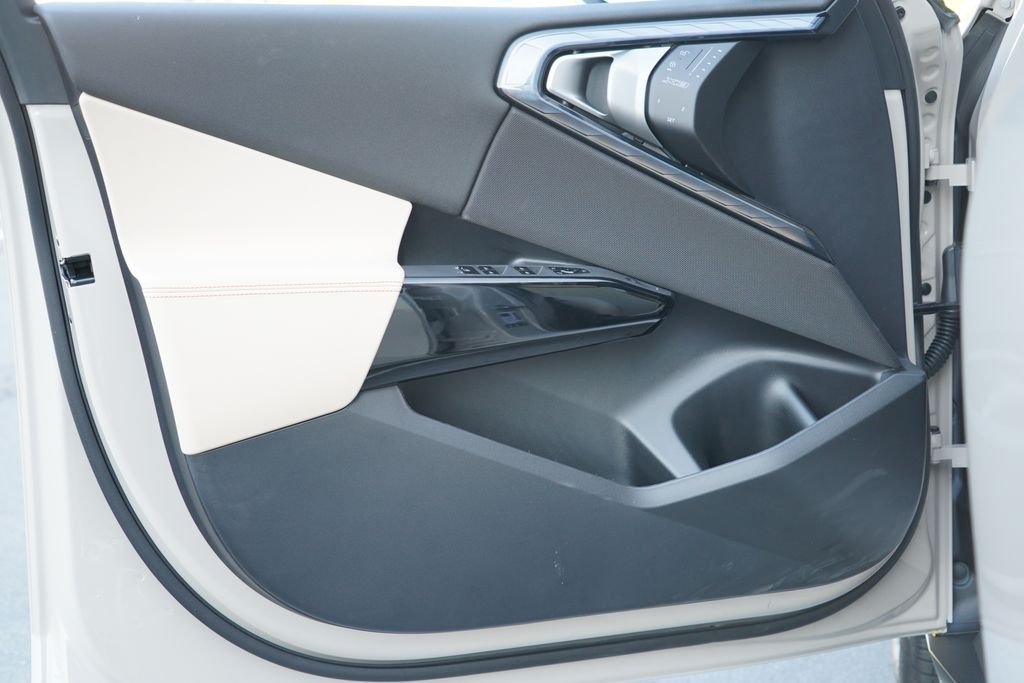 New 2026 Dune Grey Metallic BMW 30 xDrive image 9