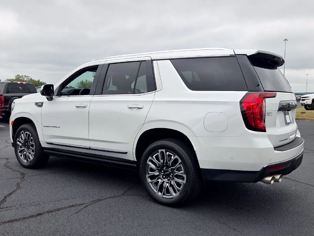 Used 2023 WHITE FROST TRICOAT GMC Denali Ultimate image 12