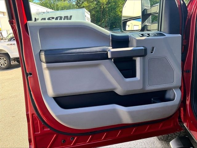 Used 2020 Red Ford XLT image 17