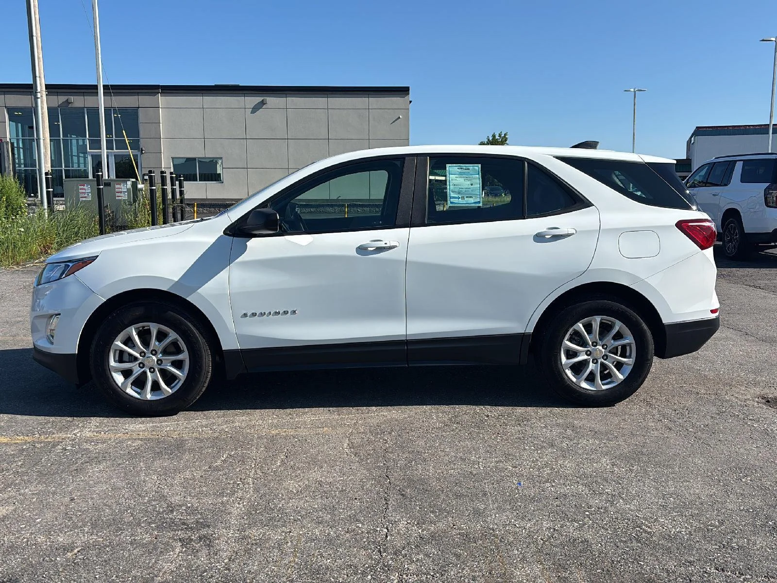 Used 2021 Summit White Chevrolet LS image 4