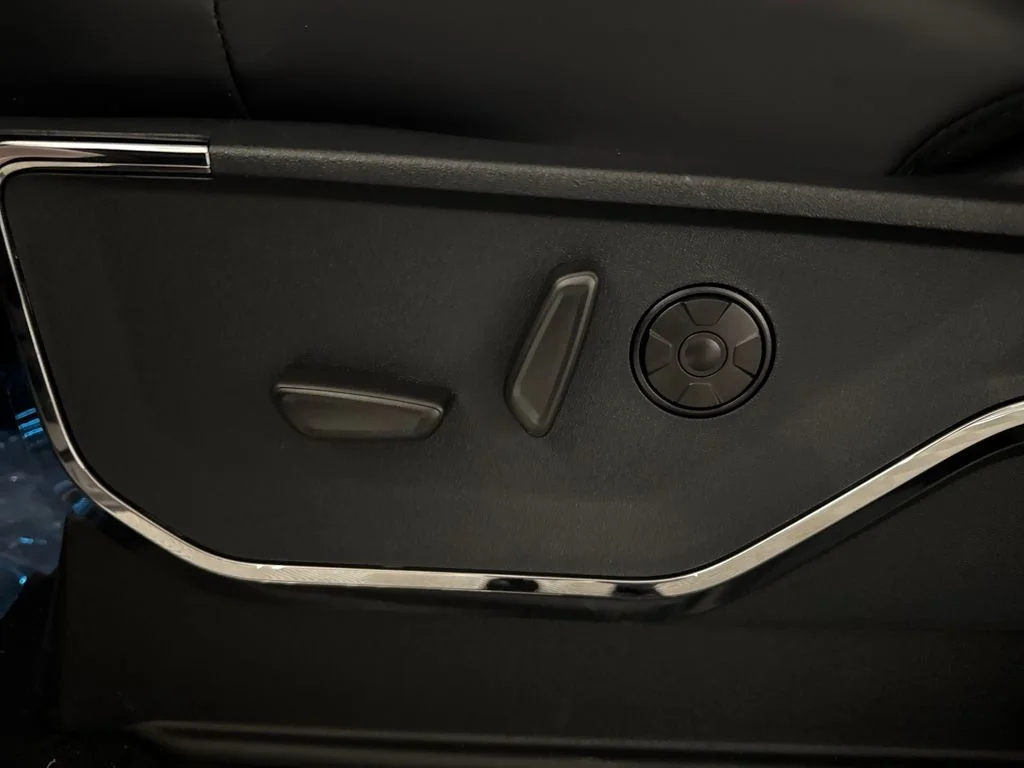New 2026 White Ford Platinum image 28