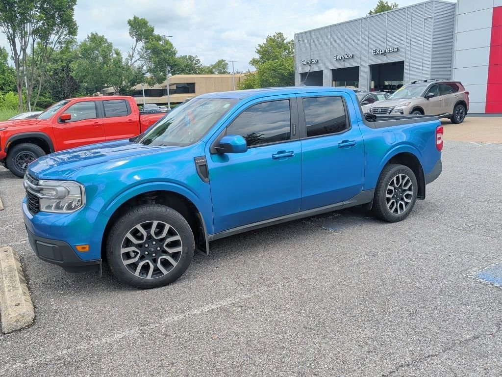Used 2022 Blue Ford Lariat image 2