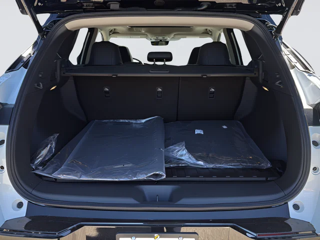 New 2026 Everest White Pearl TriCoat / Super Black Two-tone Nissan Platinum image 14