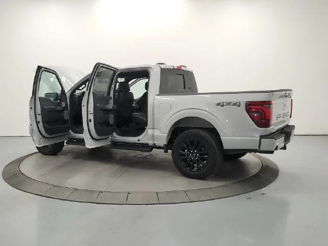 Used 2024 Avalanche Ford LARIAT image 12