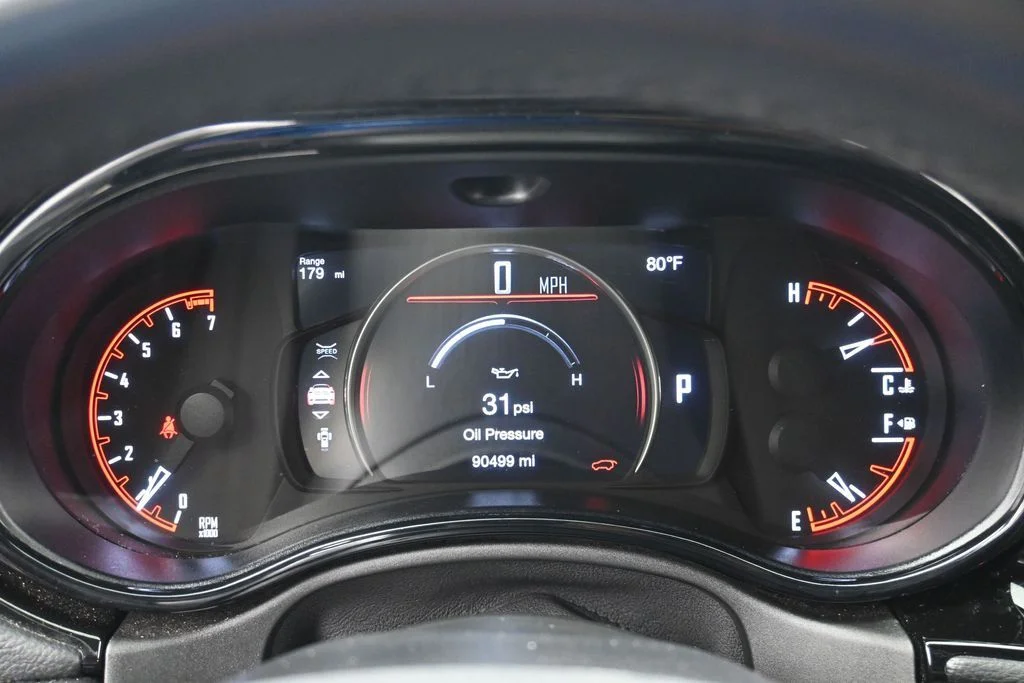 Used 2023 Gray Dodge SXT image 15