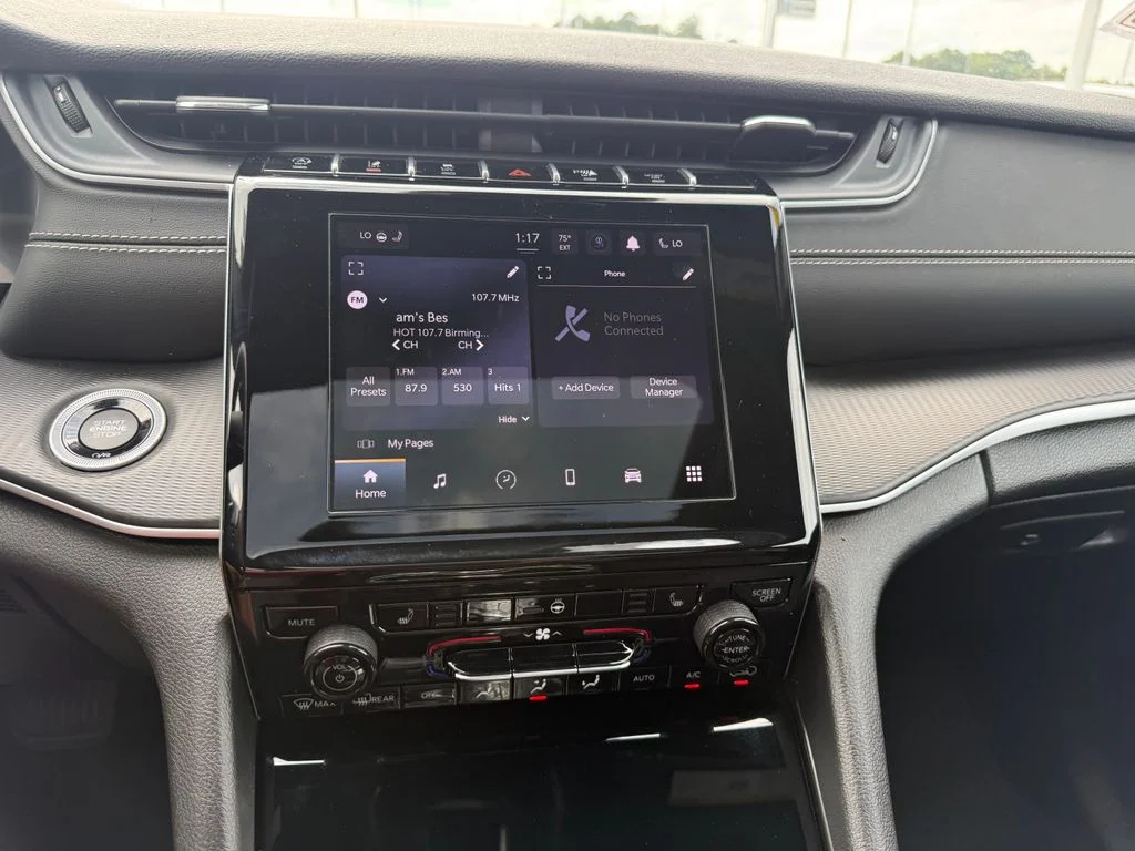 Used 2024 Silver Jeep Altitude X image 11
